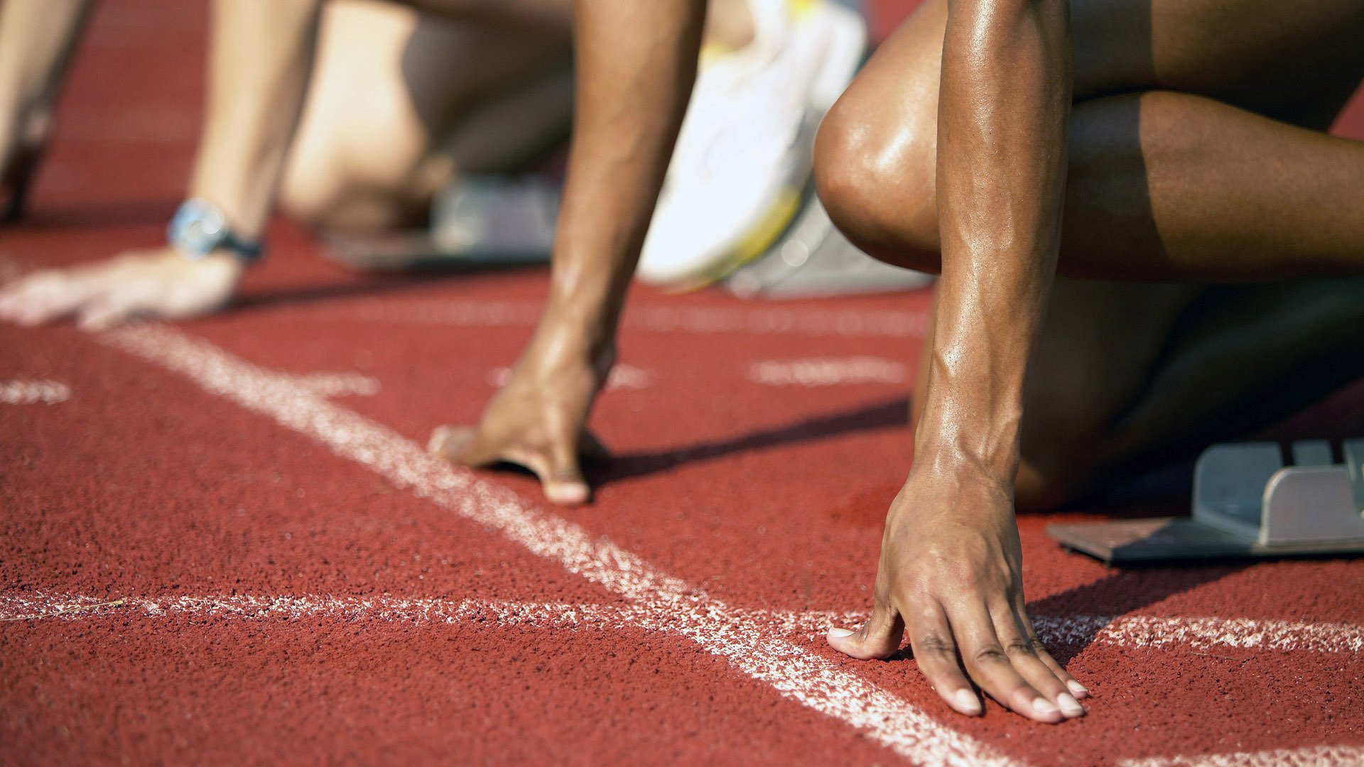 在季后赛对阵勇士的比赛中，蒂伊用完美的挡拆配合带来多次空切得分！